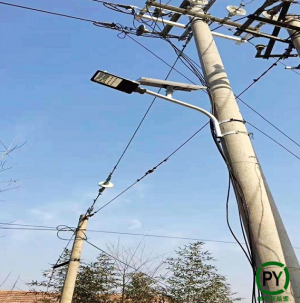水泥桿太陽能路燈這么裝省錢一樣可以美美噠