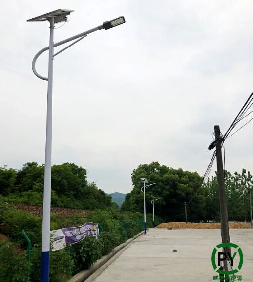 保定6米40瓦太陽能路燈
